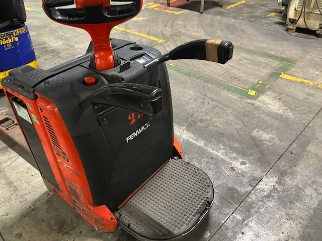 2005 fenwick t20 elektrische palletwagen - afbeelding 5 van  9