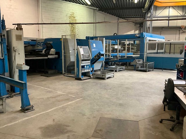 2005 finn power sg6 pons- en knip machine - afbeelding 1 van  43