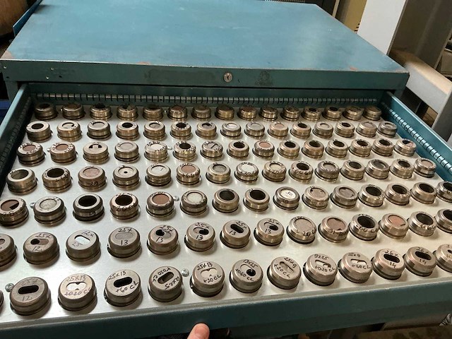 2005 finn power sg6 pons- en knip machine - afbeelding 27 van  43