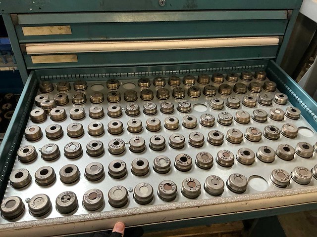 2005 finn power sg6 pons- en knip machine - afbeelding 30 van  43