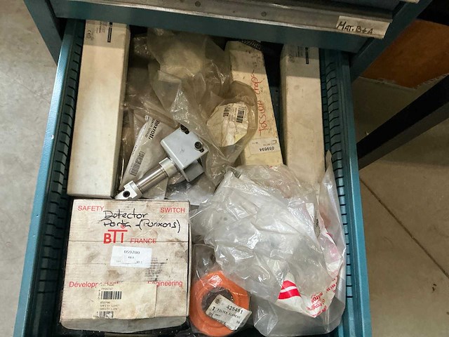 2005 finn power sg6 pons- en knip machine - afbeelding 39 van  43