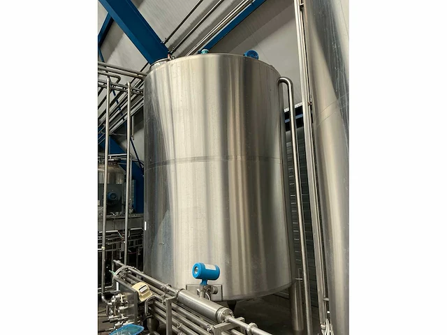 2005 fluid engineering verticale rvs mengtank 9000l - afbeelding 3 van  7