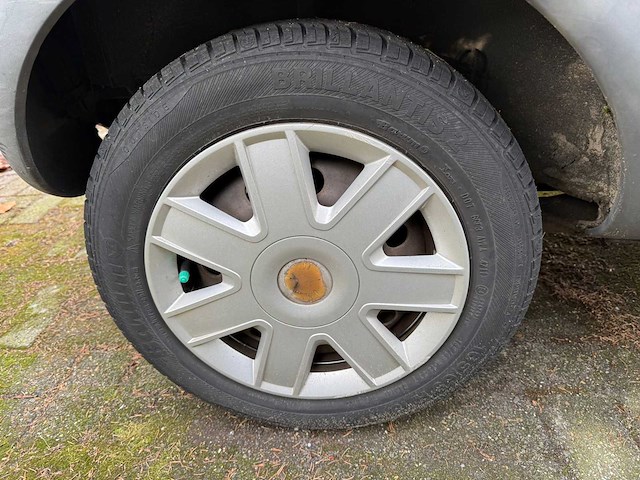 2005 ford ka personenauto - afbeelding 2 van  9