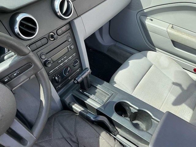 2005 ford mustang v8 personenauto - afbeelding 10 van  34