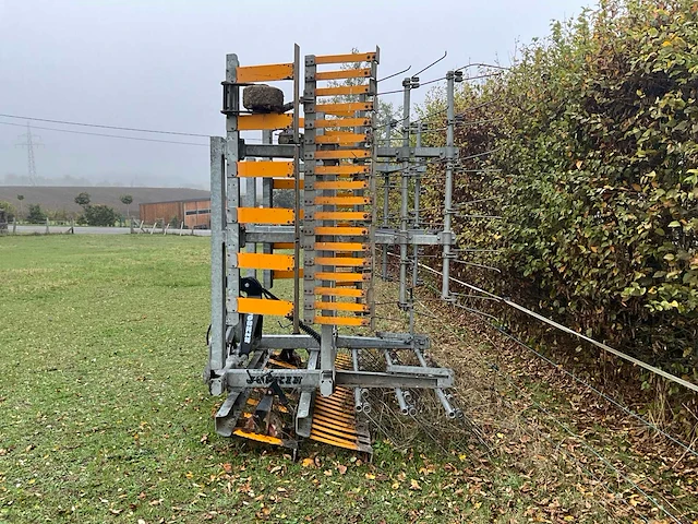 2005 joskin eb600r5s meadow harrow - afbeelding 1 van  13