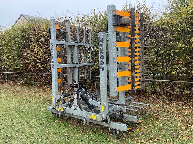 2005 joskin eb600r5s meadow harrow - afbeelding 1 van  13