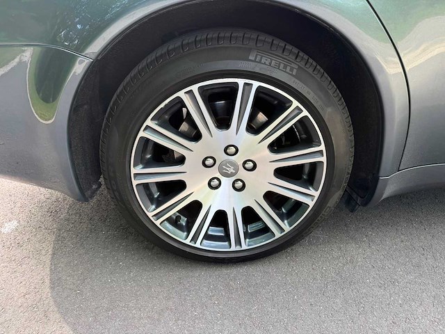 2005 maserati quattroporte personenauto - afbeelding 21 van  34