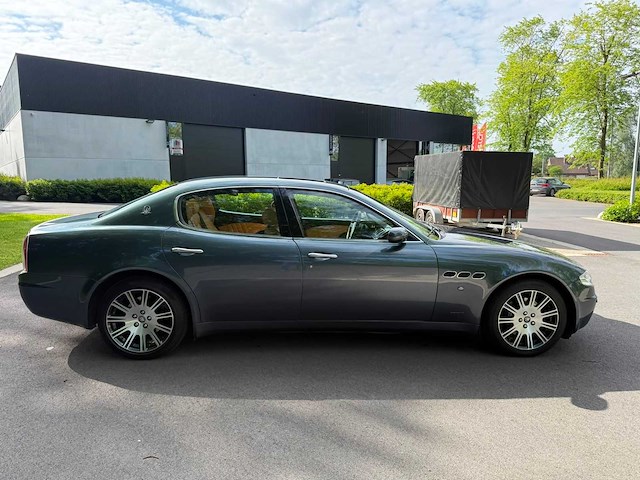 2005 maserati quattroporte personenauto - afbeelding 31 van  34