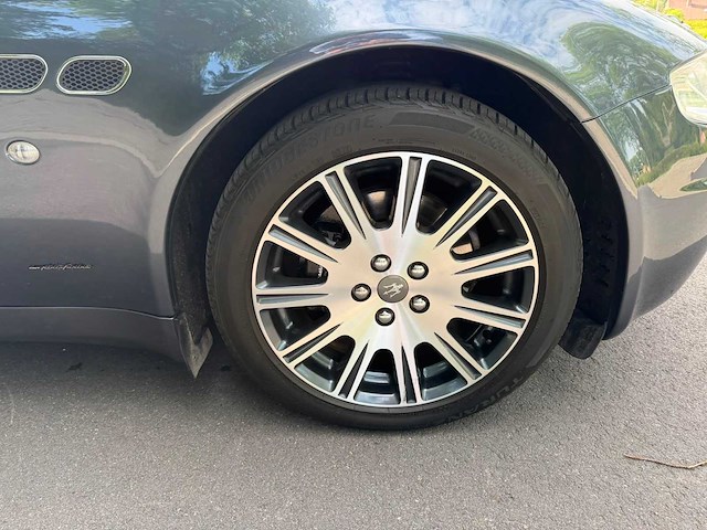 2005 maserati quattroporte personenauto - afbeelding 24 van  34