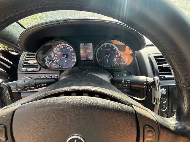 2005 maserati quattroporte personenauto - afbeelding 15 van  25