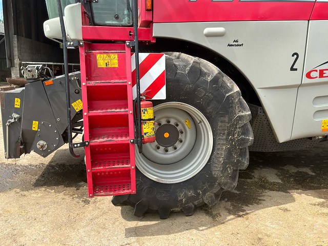 2005 massey ferguson centora 7282 maaidorser met 25 ft snijstaaf, trolley en raapzaadapparatuur - afbeelding 2 van  55