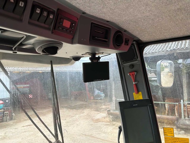 2005 massey ferguson centora 7282 maaidorser met 25 ft snijstaaf, trolley en raapzaadapparatuur - afbeelding 19 van  55