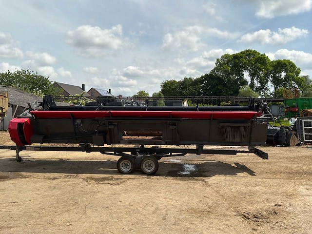2005 massey ferguson centora 7282 maaidorser met 25 ft snijstaaf, trolley en raapzaadapparatuur - afbeelding 37 van  55
