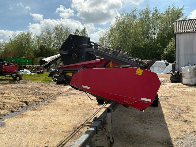 2005 massey ferguson centora 7282 maaidorser met 25 ft snijstaaf, trolley en raapzaadapparatuur - afbeelding 39 van  55