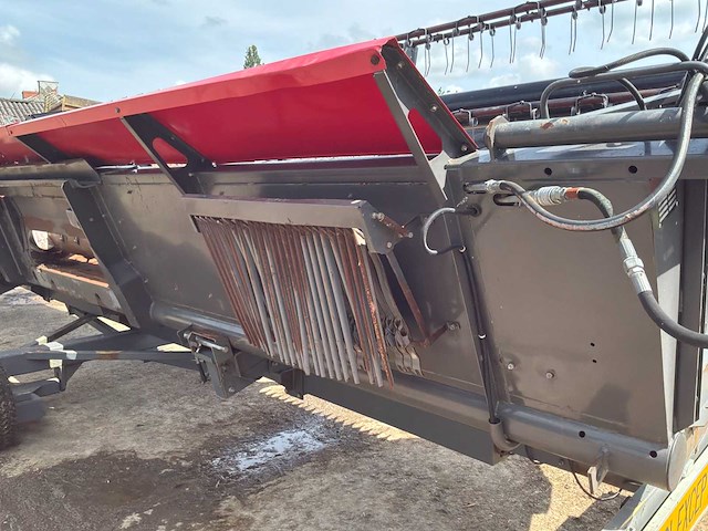 2005 massey ferguson centora 7282 maaidorser met 25 ft snijstaaf, trolley en raapzaadapparatuur - afbeelding 44 van  55