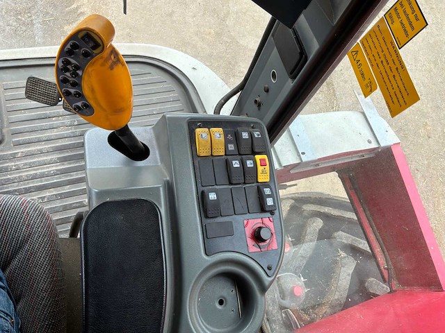 2005 massey ferguson centora 7282 maaidorser met 25 ft snijstaaf, trolley en raapzaadapparatuur - afbeelding 12 van  28
