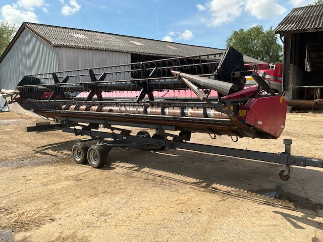 2005 massey ferguson centora 7282 maaidorser met 25 ft snijstaaf, trolley en raapzaadapparatuur - afbeelding 18 van  28