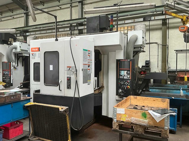 2005 mazak variaxis 500-5x 5-assige cnc verticaal bewerkingscentrum - afbeelding 1 van  10