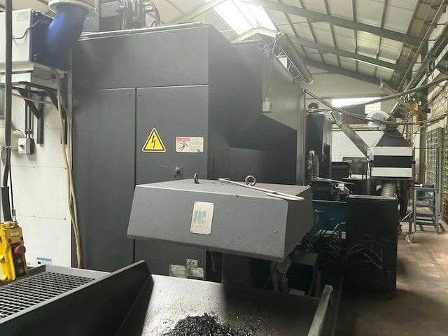2005 mazak variaxis 500-5x 5-assige cnc verticaal bewerkingscentrum - afbeelding 8 van  10