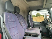 2005 mercedes 815 paardenvrachtwagen met laadklep - afbeelding 28 van  55