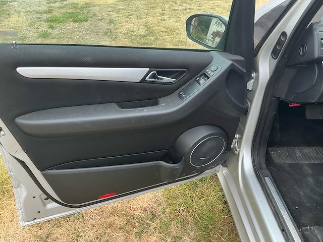 2005 mercedes b200turbo hatchback personenauto - afbeelding 9 van  29