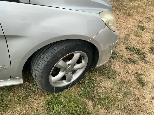 2005 mercedes b200turbo hatchback personenauto - afbeelding 14 van  16