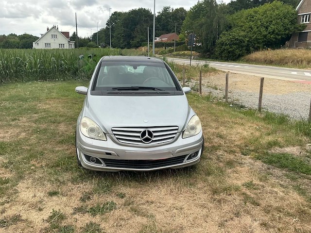 2005 mercedes b200turbo hatchback personenauto - afbeelding 15 van  16