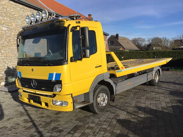 2005 mercedes-benz 915l takelwagen - afbeelding 1 van  41