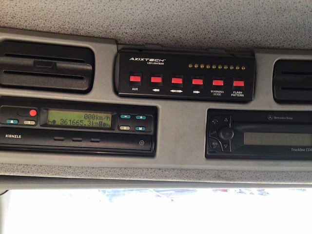 2005 mercedes-benz 915l takelwagen - afbeelding 24 van  41