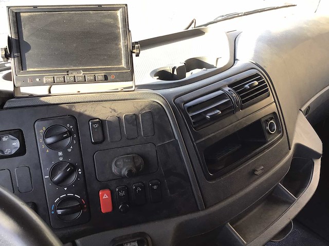 2005 mercedes-benz 915l takelwagen - afbeelding 25 van  41