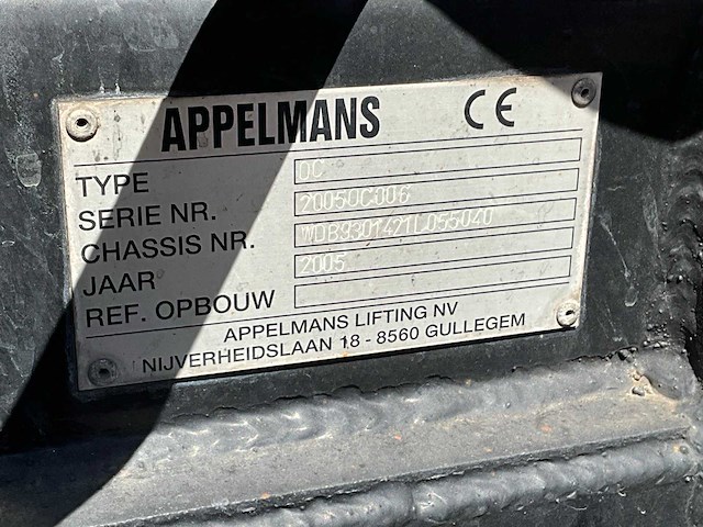 2005 mercedes-benz actros met haakarmsysteem - afbeelding 17 van  18