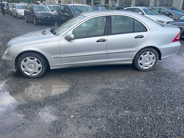 2005 mercedes-benz c200cdi - afbeelding 29 van  30