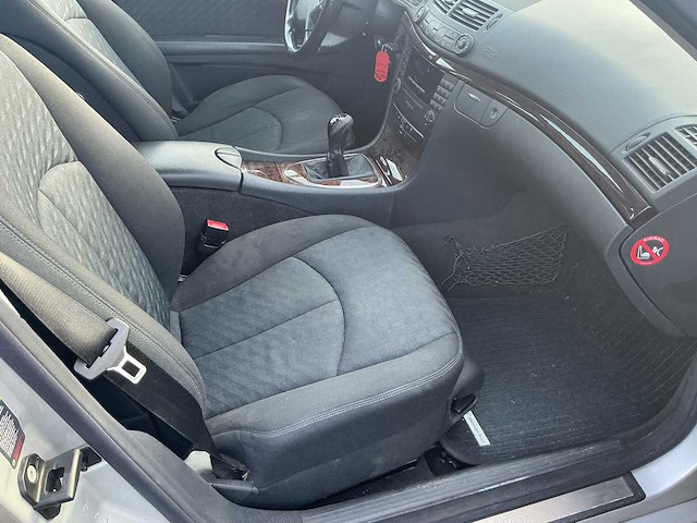 2005 mercedes e220 cdi - afbeelding 27 van  42