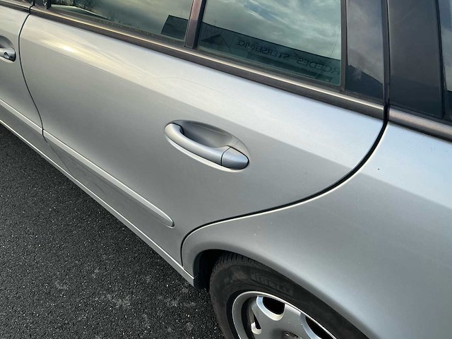 2005 mercedes e220 cdi - afbeelding 19 van  42