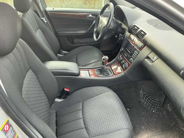 2005 mercedes sedan c200cdi 203 - afbeelding 27 van  40