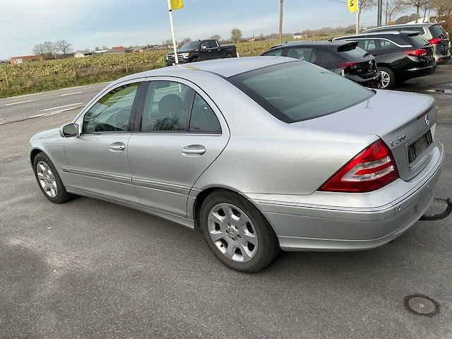 2005 mercedes sedan c200cdi 203 - afbeelding 39 van  40