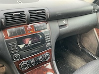 2005 mercedes sedan c200cdi 203 - afbeelding 14 van  28
