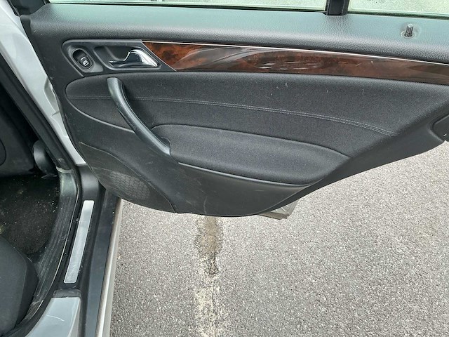 2005 mercedes sedan c200cdi 203 - afbeelding 21 van  28