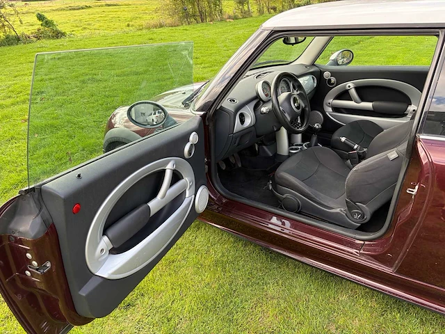 2005 mini cooper rc31 personenauto - afbeelding 13 van  35