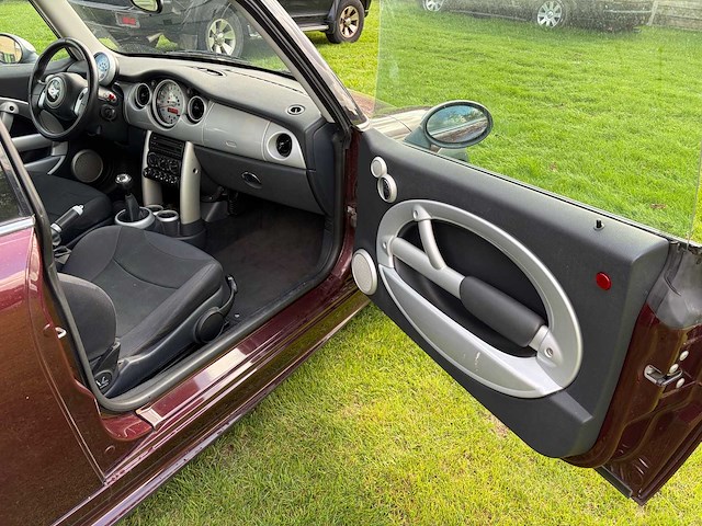 2005 mini cooper rc31 personenauto - afbeelding 8 van  19