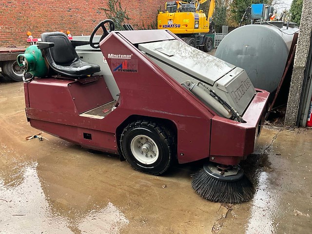 2005 minuteman powerboss straatveegmachine - afbeelding 2 van  22