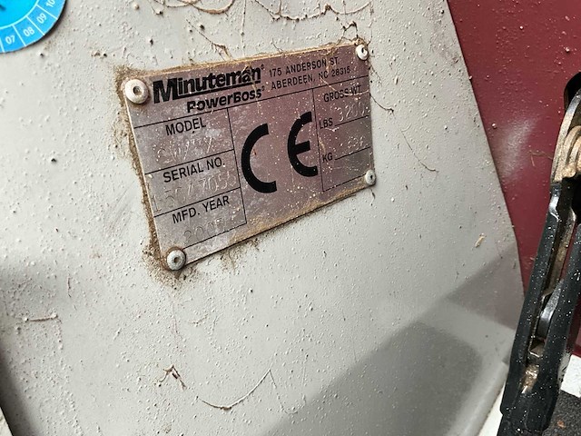 2005 minuteman powerboss straatveegmachine - afbeelding 9 van  22
