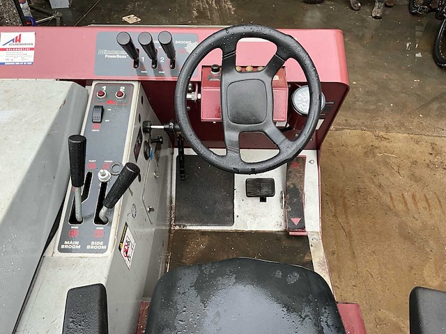 2005 minuteman powerboss straatveegmachine - afbeelding 8 van  10