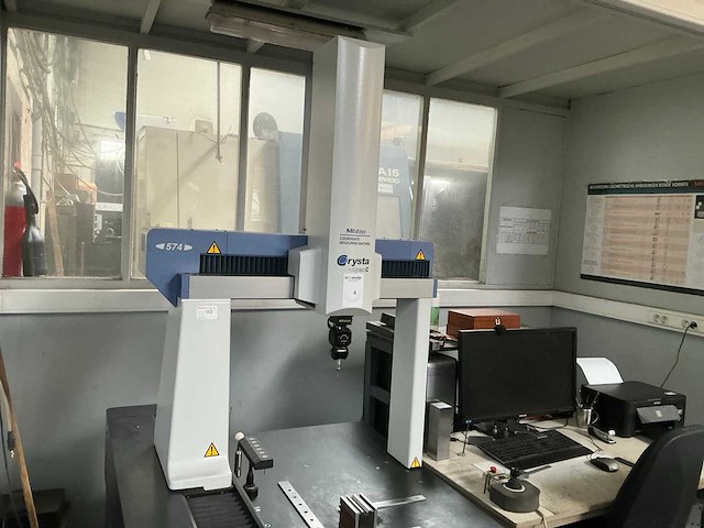 2005 mitutoyo crysta apex c coördinaten meetmachine - afbeelding 3 van  6