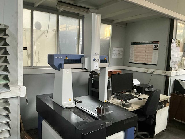 2005 mitutoyo crysta apex c coördinaten meetmachine - afbeelding 2 van  6