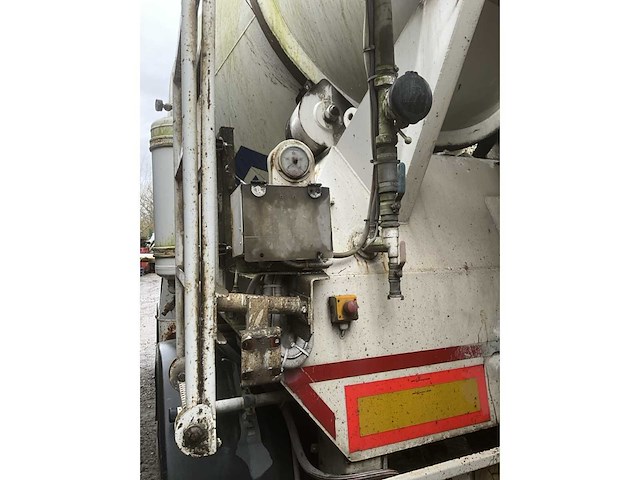 2005 muller liebherr sf32 bm betonmengwagen - afbeelding 19 van  23