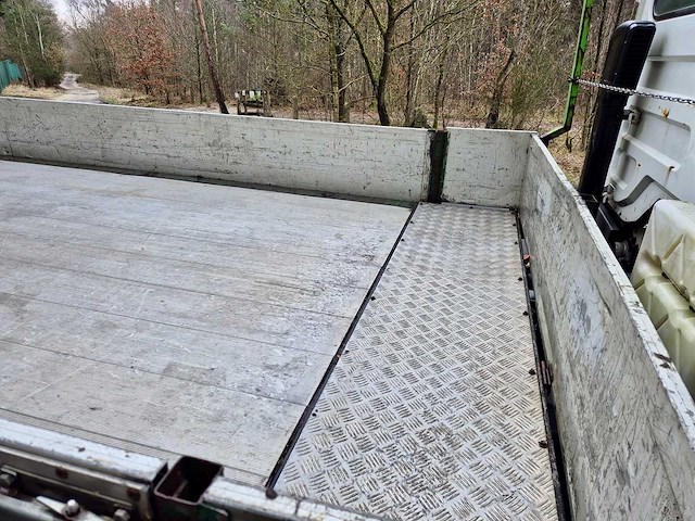 2005 nissan atleon vrachtwagen - afbeelding 6 van  32