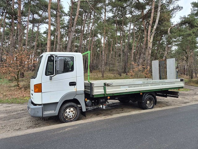 2005 nissan atleon vrachtwagen - afbeelding 20 van  32