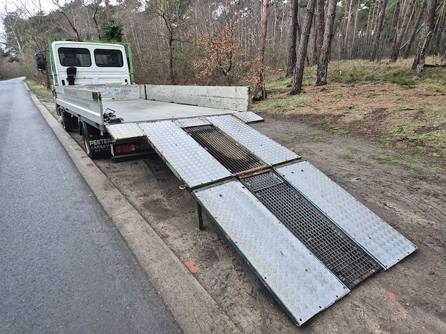 2005 nissan atleon vrachtwagen - afbeelding 28 van  32