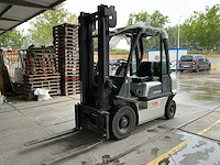 2005 nissan ud02a25pq vorkheftruck - afbeelding 1 van  15